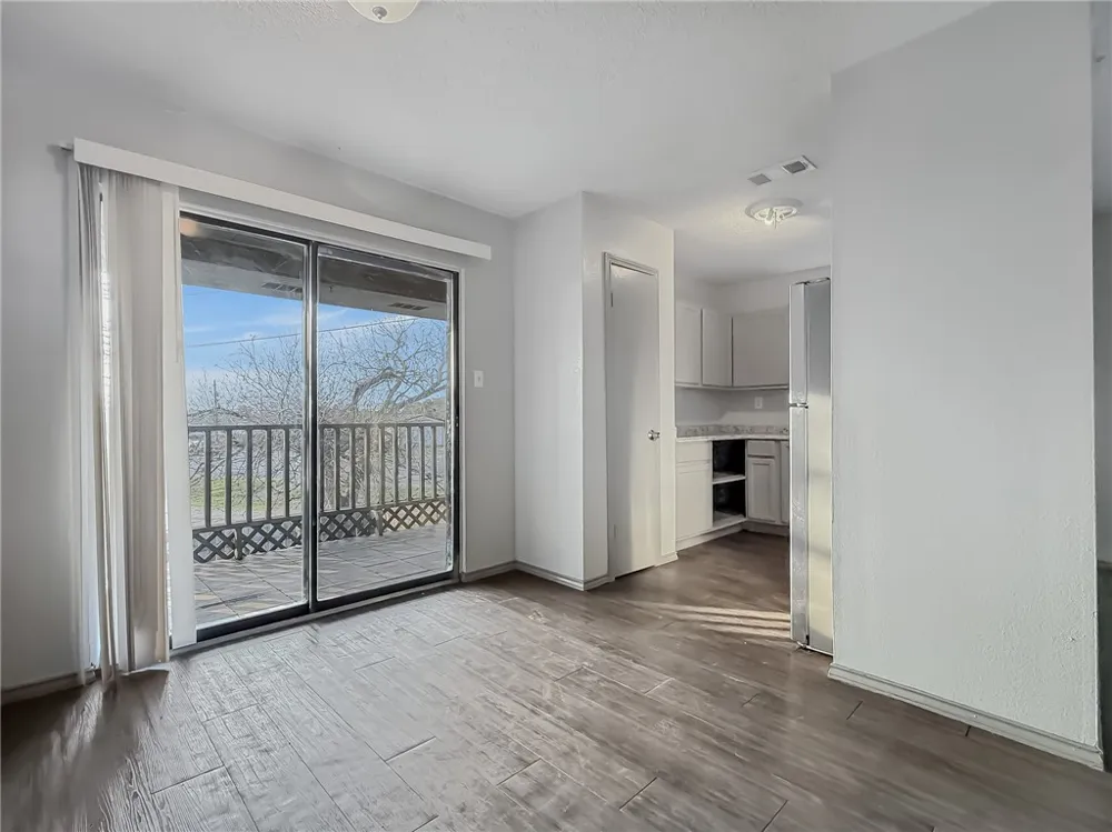 1870 King David Three Rivers, TX 78071