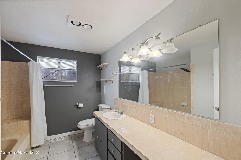 4023 E 12th Avenue Spokane, WA 99202