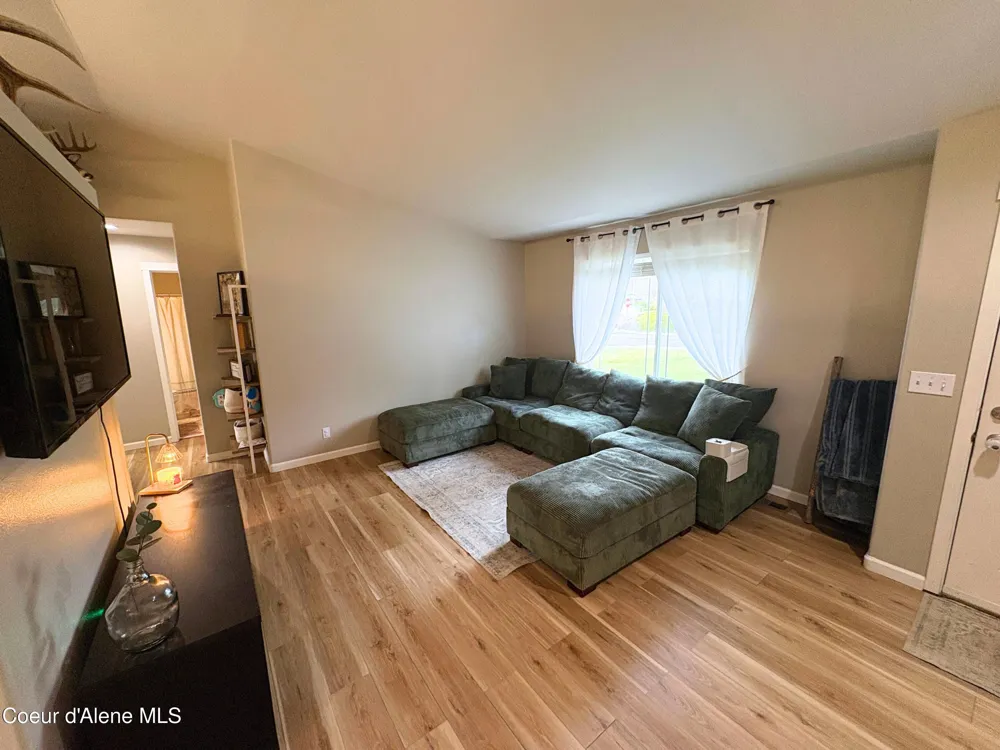 798 E Loch Maree Drive Hayden, ID 83835
