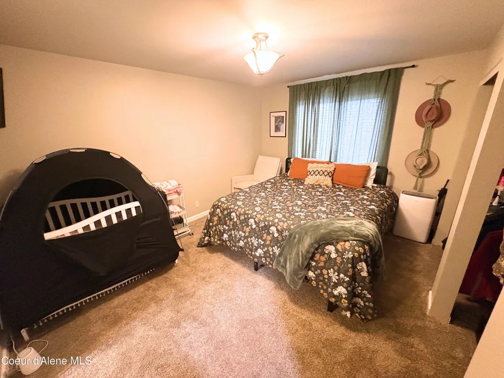 798 E Loch Maree Drive Hayden, ID 83835