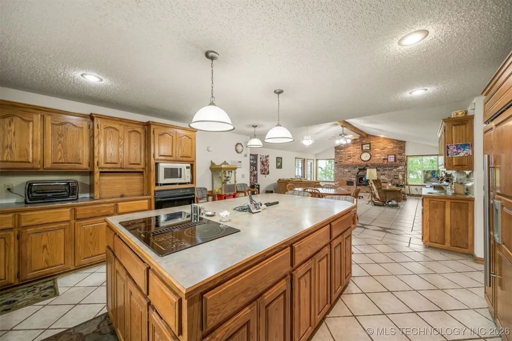 4590 E 480 ROAD Pryor, OK 74361