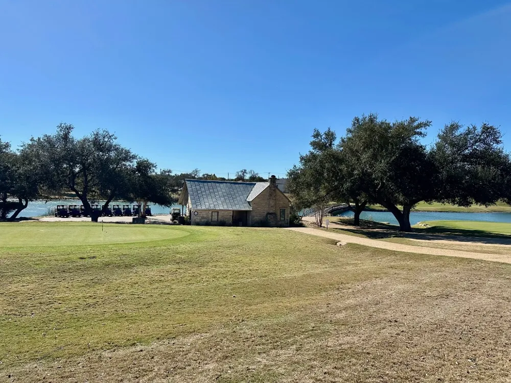110 Alf Hunter Blanco, TX 78606