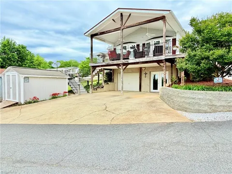 103 Oriole Lane