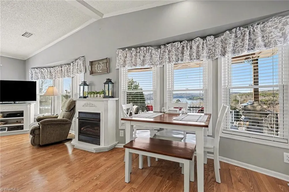 103 Oriole Lane New London, NC 28127