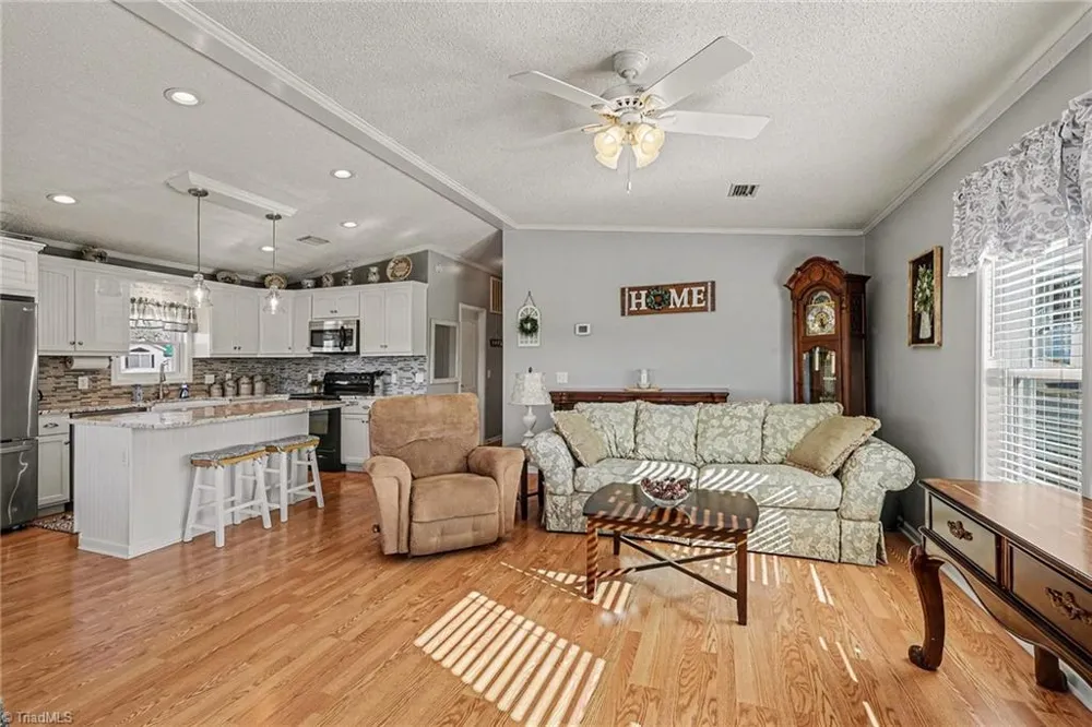 103 Oriole Lane New London, NC 28127