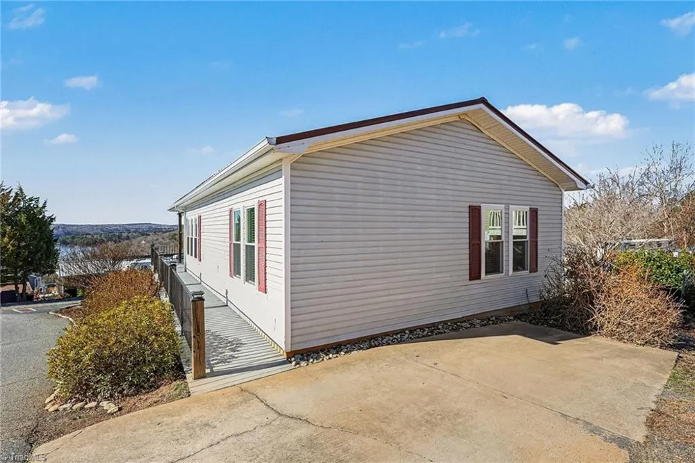 103 Oriole Lane New London, NC 28127