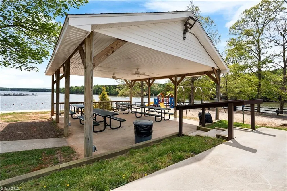 103 Oriole Lane New London, NC 28127