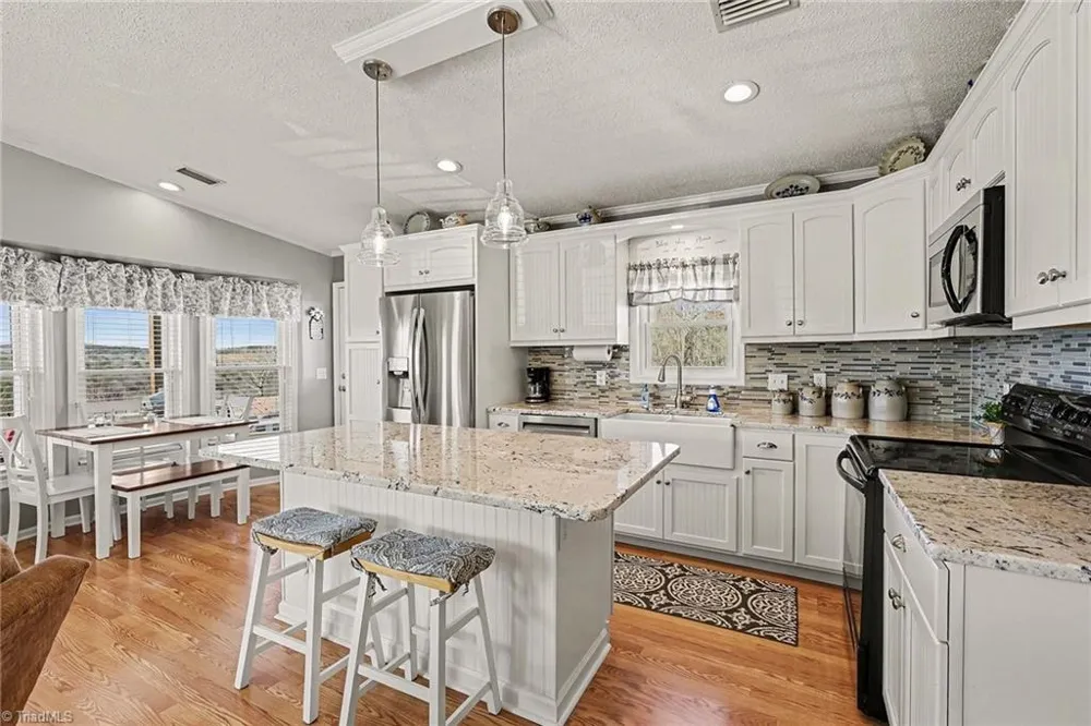 103 Oriole Lane New London, NC 28127