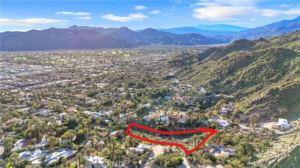 1870 S Crestview Palm Springs, CA 92264
