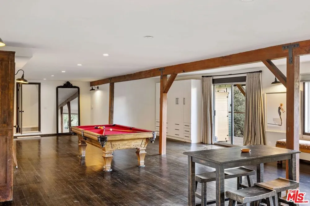 1551 Penny Road Topanga, CA 90290