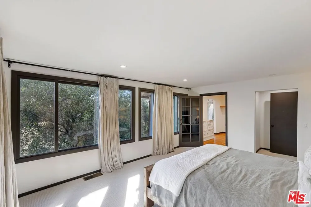 1551 Penny Road Topanga, CA 90290