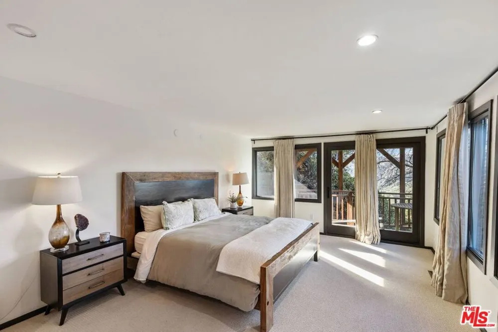 1551 Penny Road Topanga, CA 90290