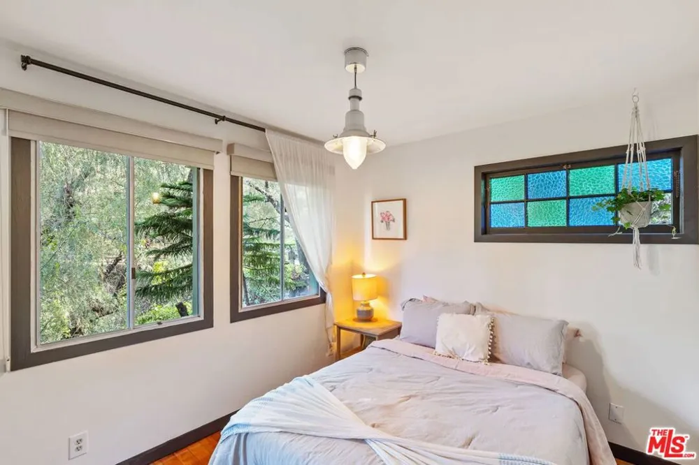 1551 Penny Road Topanga, CA 90290