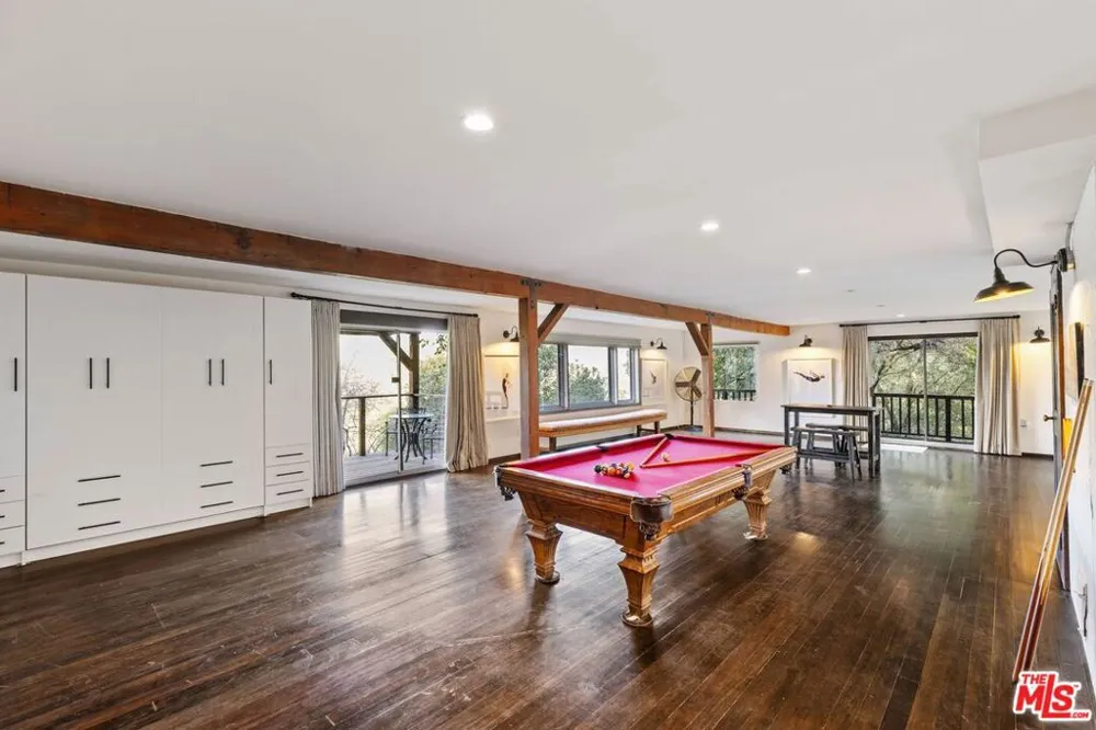 1551 Penny Road Topanga, CA 90290