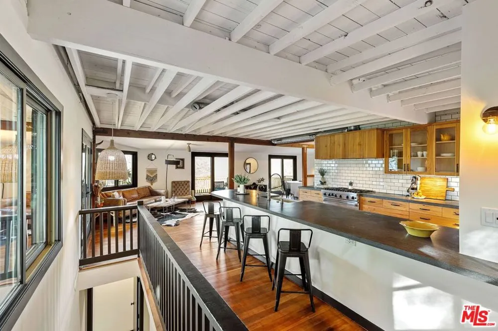 1551 Penny Road Topanga, CA 90290