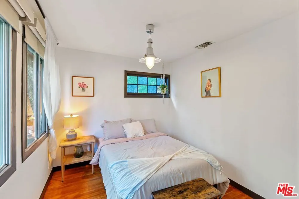 1551 Penny Road Topanga, CA 90290