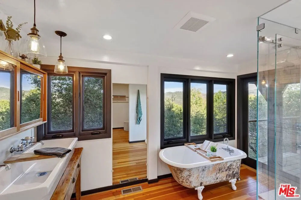 1551 Penny Road Topanga, CA 90290