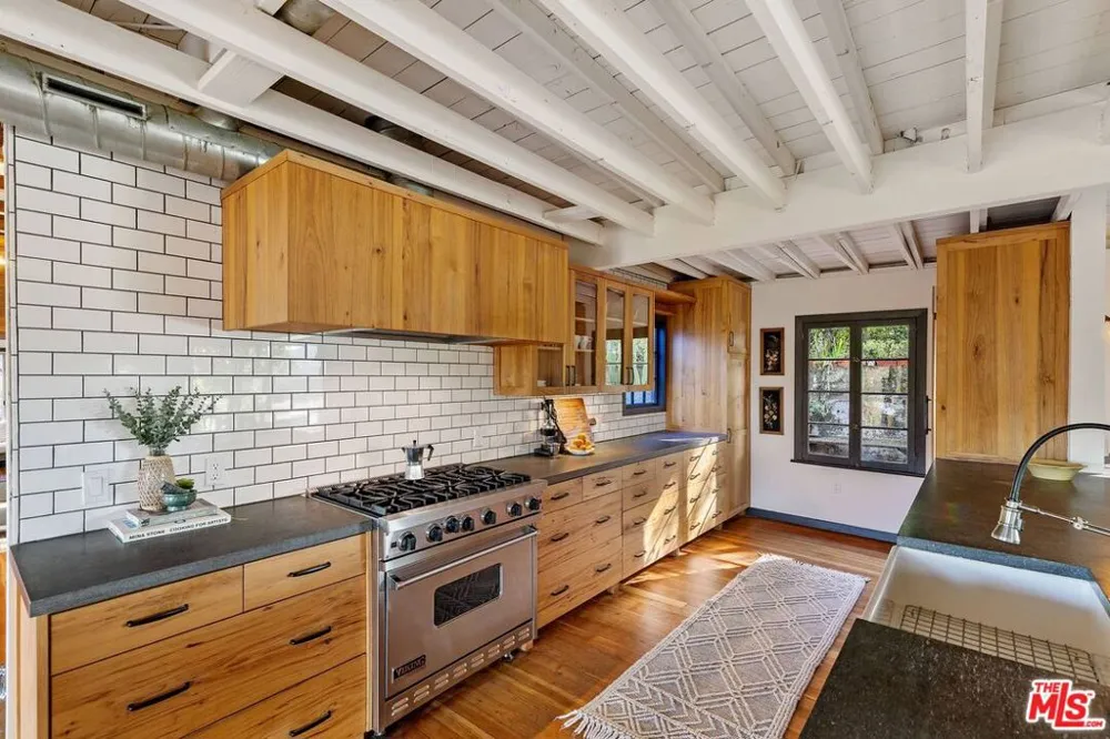1551 Penny Road Topanga, CA 90290
