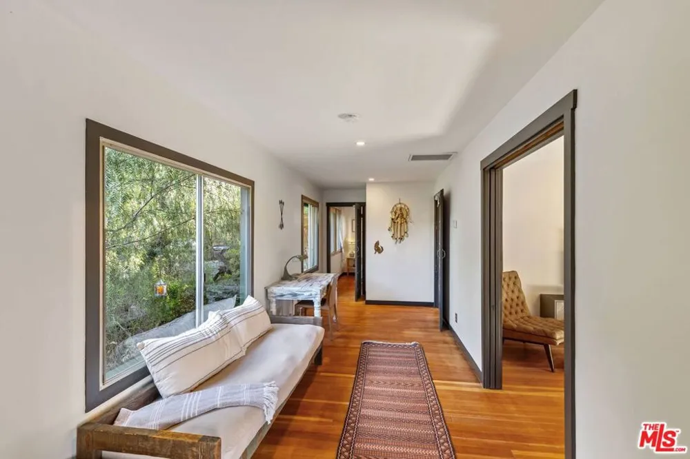 1551 Penny Road Topanga, CA 90290