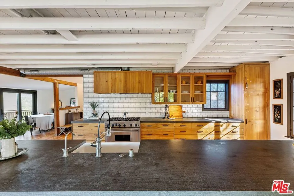 1551 Penny Road Topanga, CA 90290