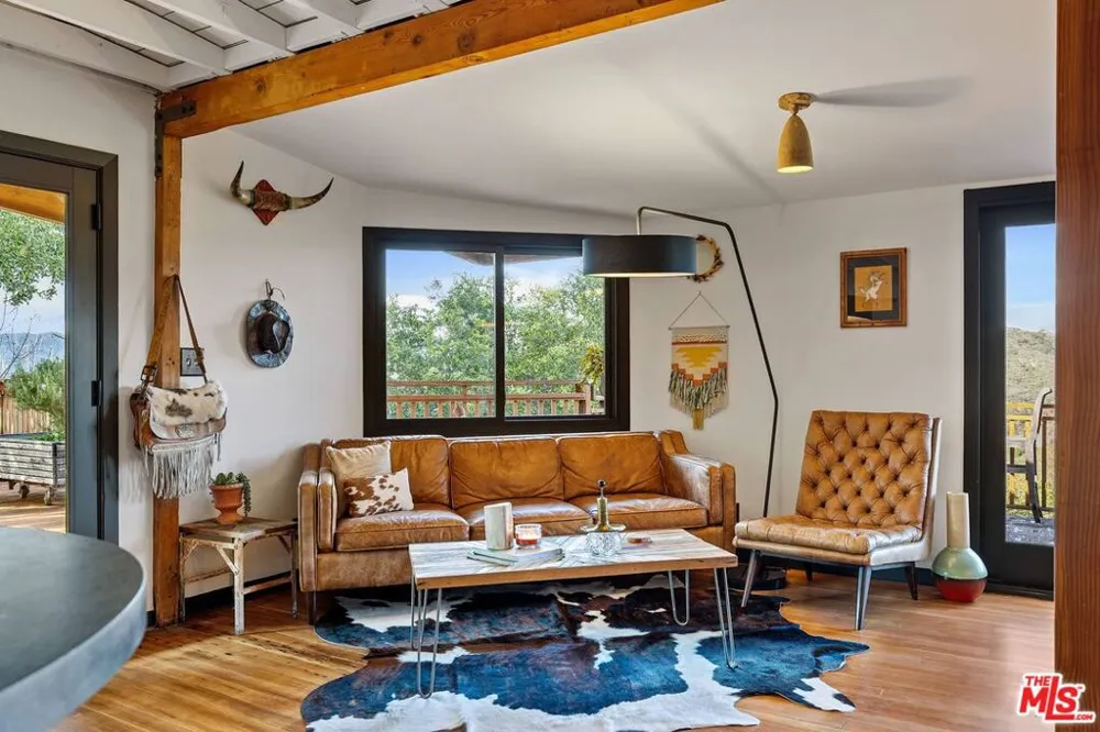 1551 Penny Road Topanga, CA 90290