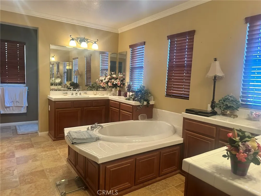 30085 Trois Valley Murrieta, CA 92563