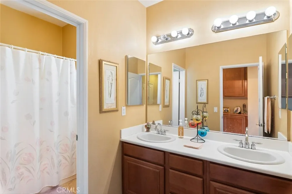 30085 Trois Valley Murrieta, CA 92563