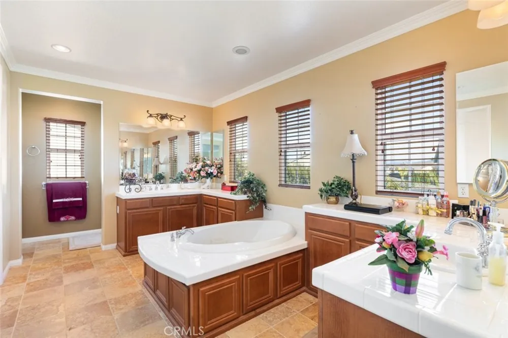30085 Trois Valley Murrieta, CA 92563
