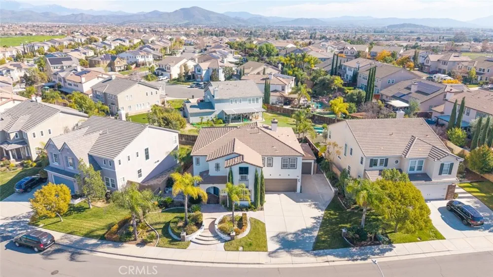 30085 Trois Valley Murrieta, CA 92563