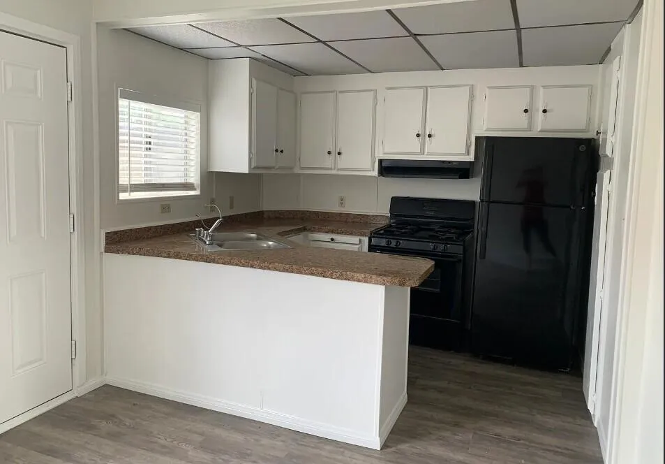 40215 Harris Lane Palm Desert, CA 92211