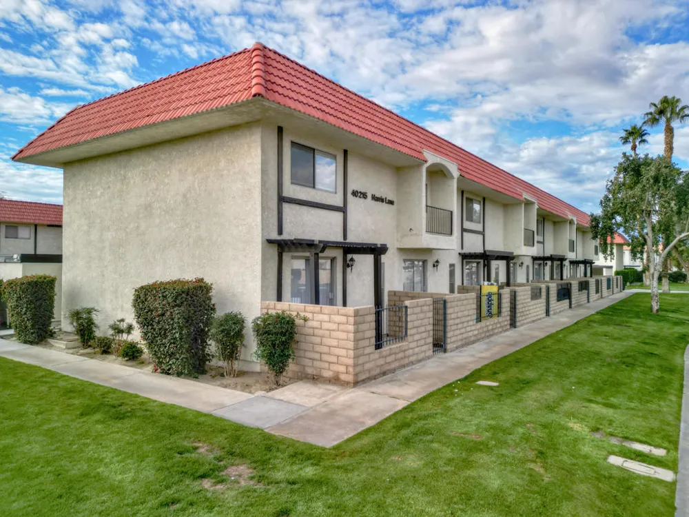 40215 Harris Lane Palm Desert, CA 92211
