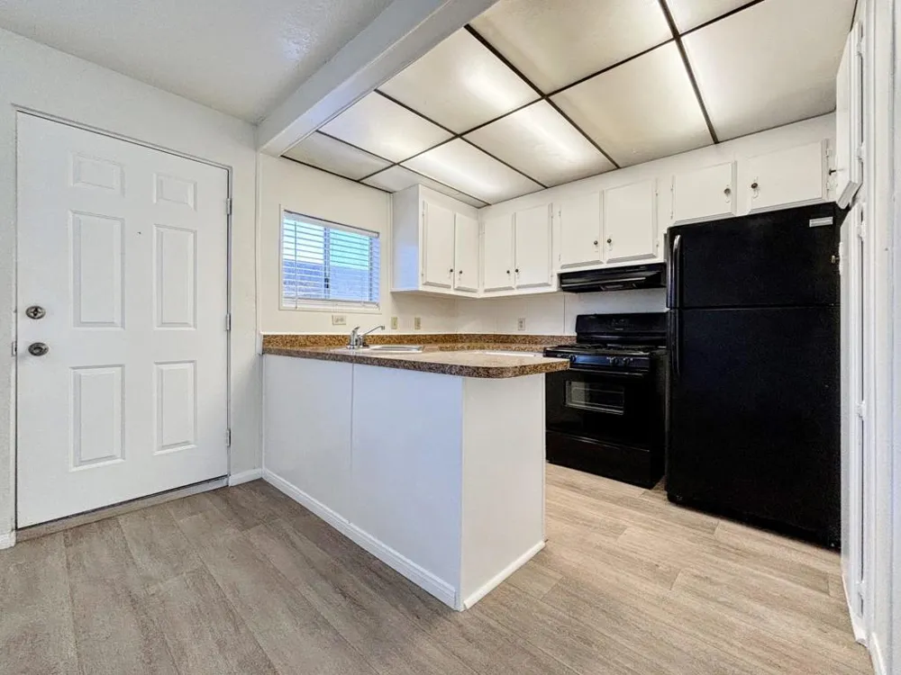 40215 Harris Lane Palm Desert, CA 92211