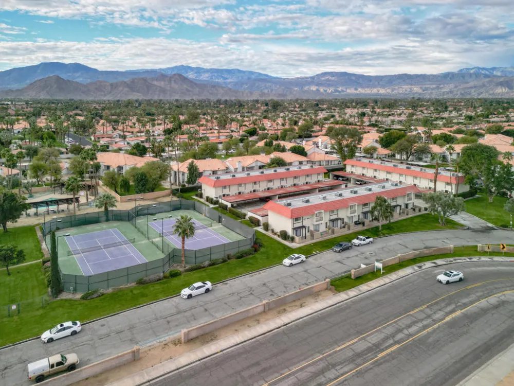 40215 Harris Lane Palm Desert, CA 92211