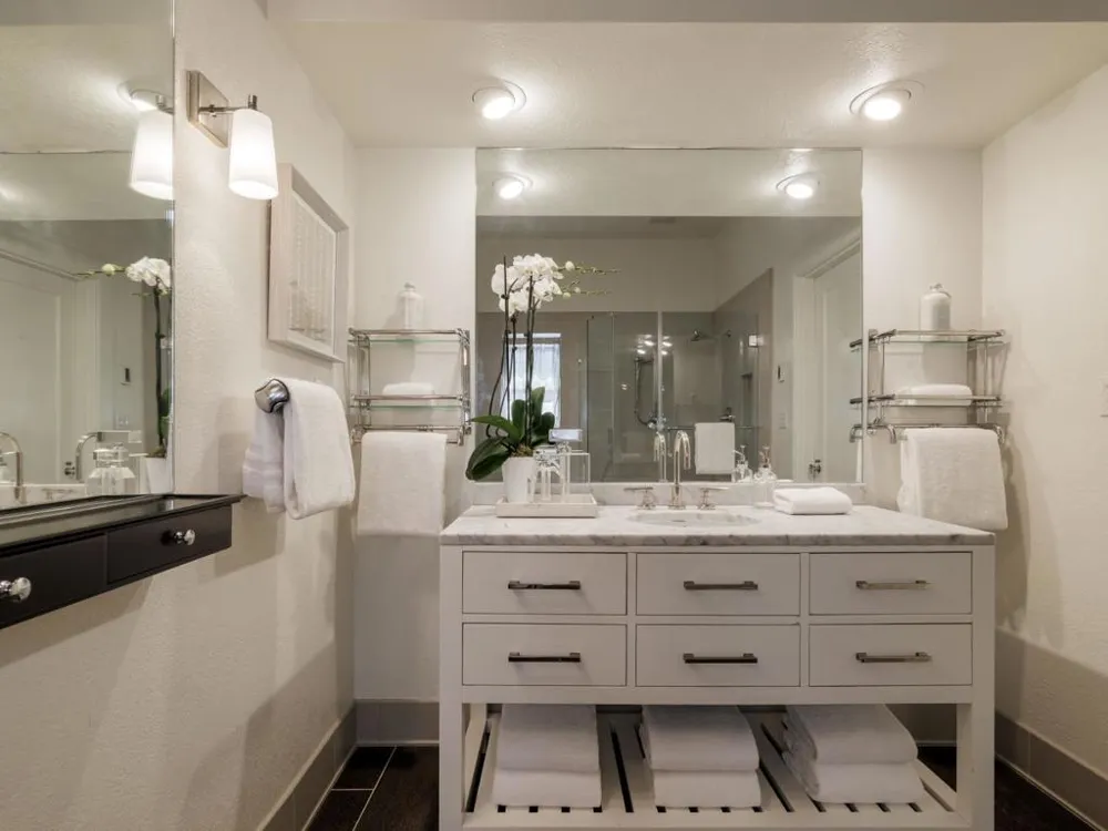 730 Mora Drive Los Altos, CA 94024