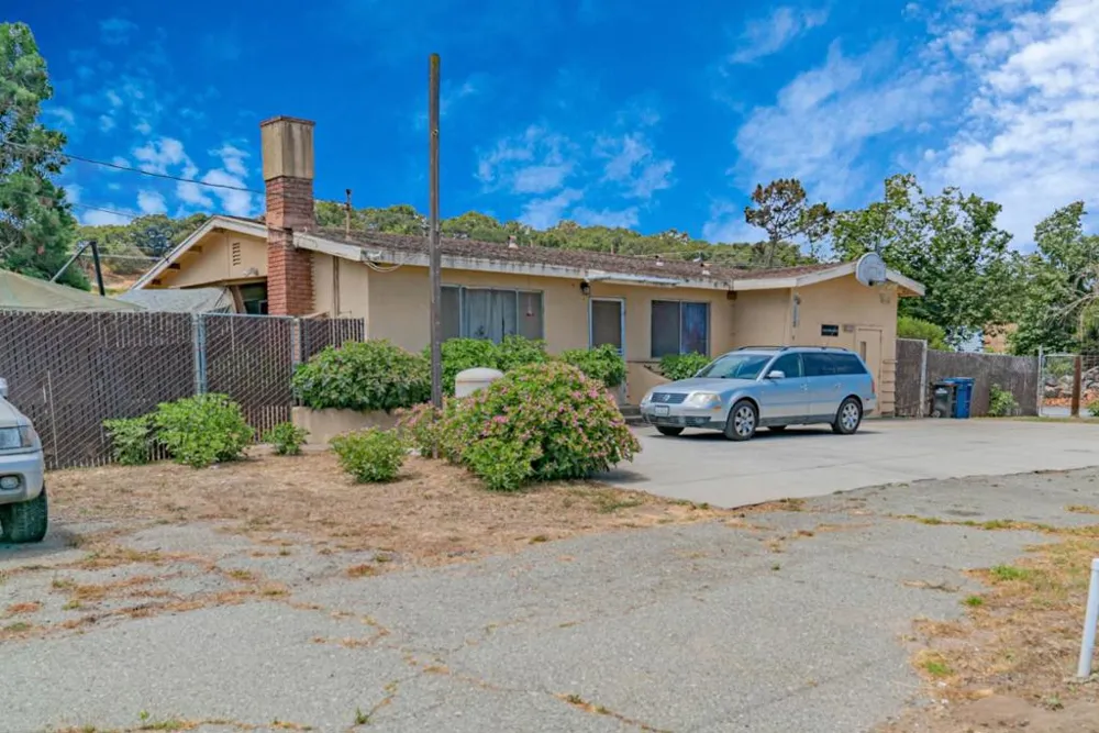 10050 Reese Circle Salinas, CA 93907