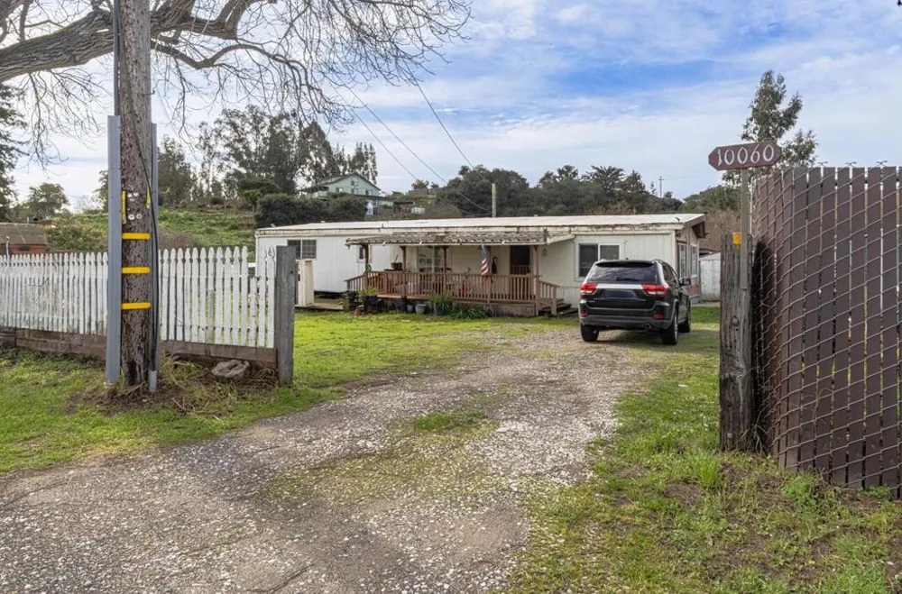 10050 Reese Circle Salinas, CA 93907