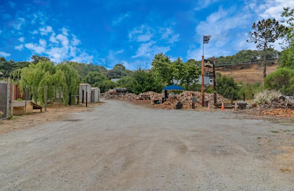 10050 Reese Circle Salinas, CA 93907