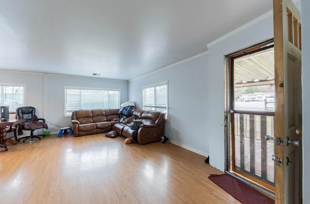 10050 Reese Circle Salinas, CA 93907