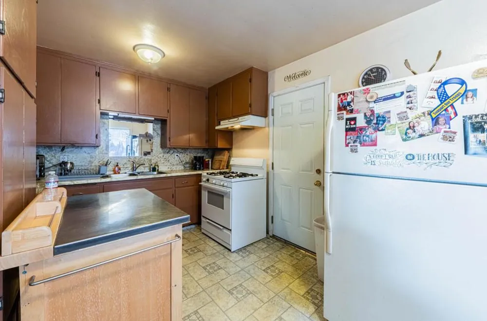 10050 Reese Circle Salinas, CA 93907