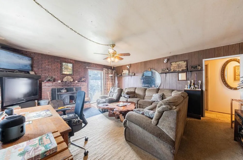 10050 Reese Circle Salinas, CA 93907