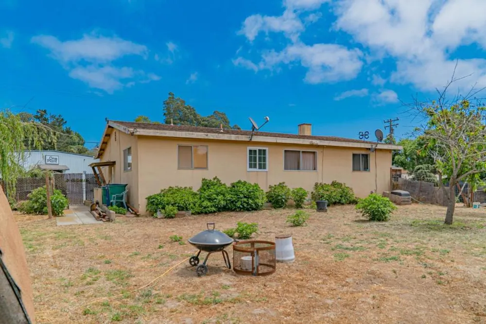 10050 Reese Circle Salinas, CA 93907