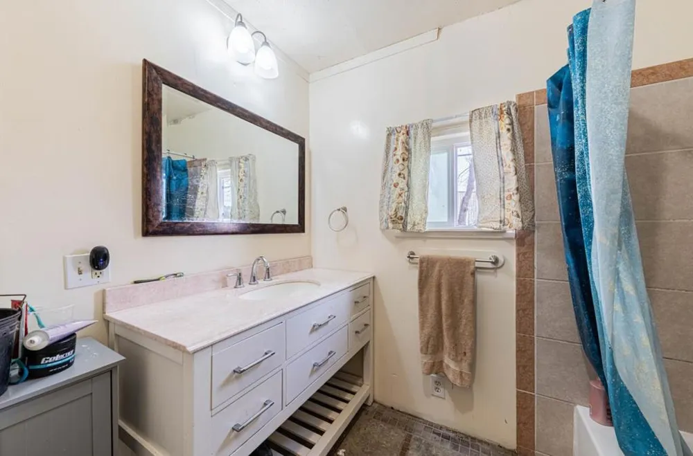 10050 Reese Circle Salinas, CA 93907