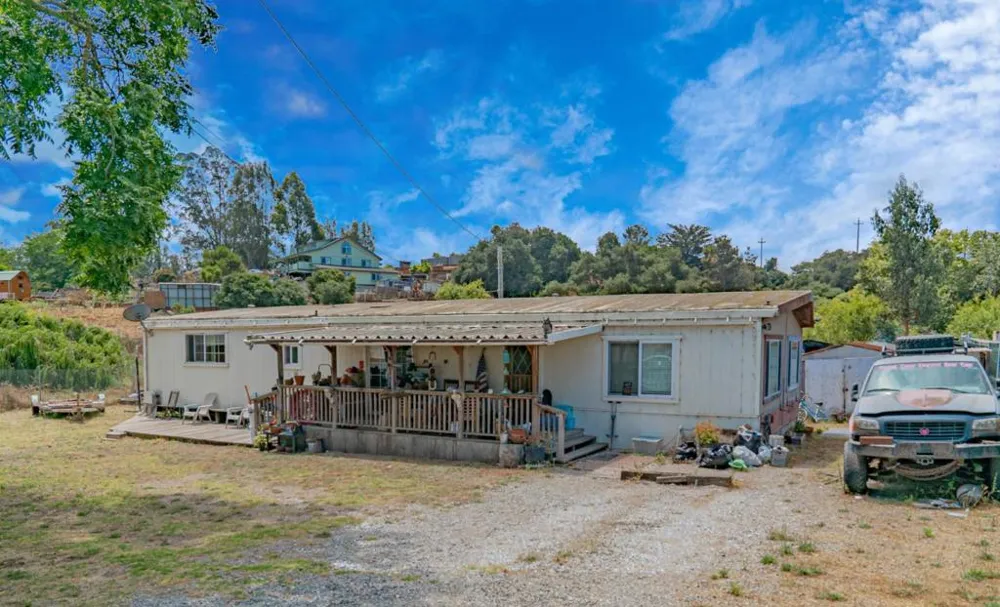 10050 Reese Circle Salinas, CA 93907