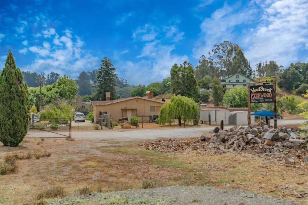 10050 Reese Circle Salinas, CA 93907