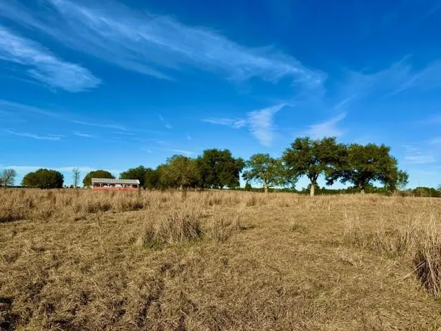 103 Lakeland Drive Hillister, TX 77624