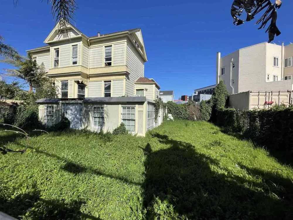 3602 Adeline Oakland, CA 94608