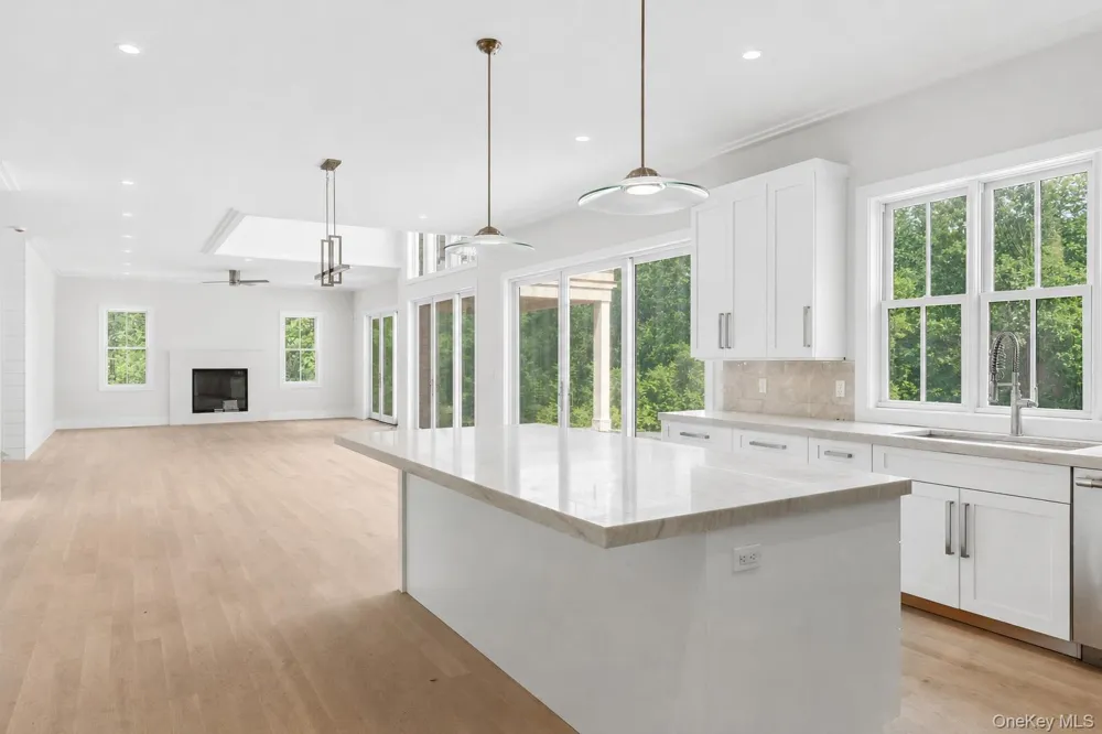 34 Old Main Road Quogue, NY 11959