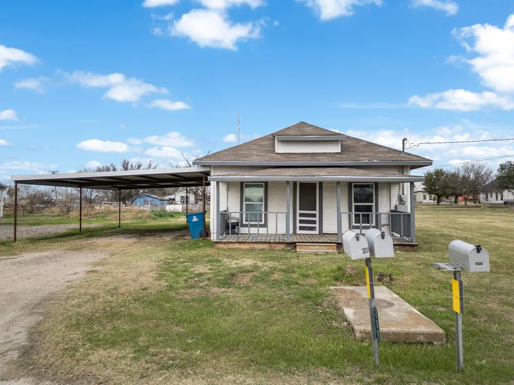 Address Not Shown Malone, TX 76660