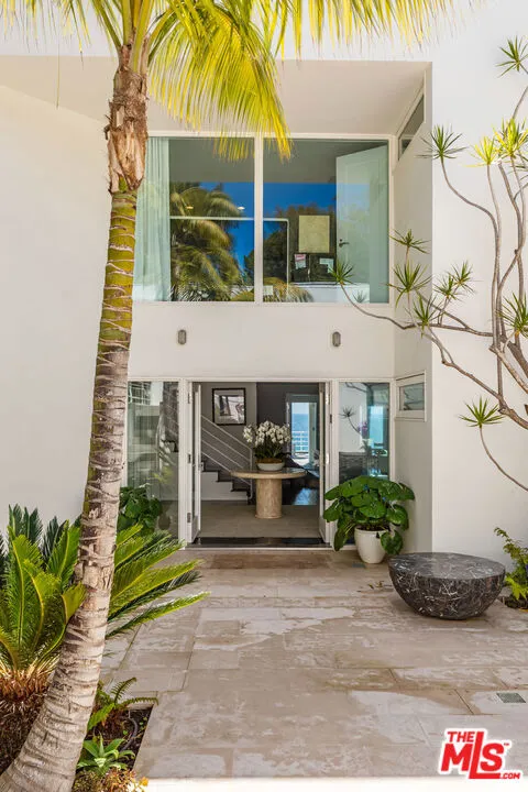 27420 Pacific Coast Highway Malibu, CA 90265
