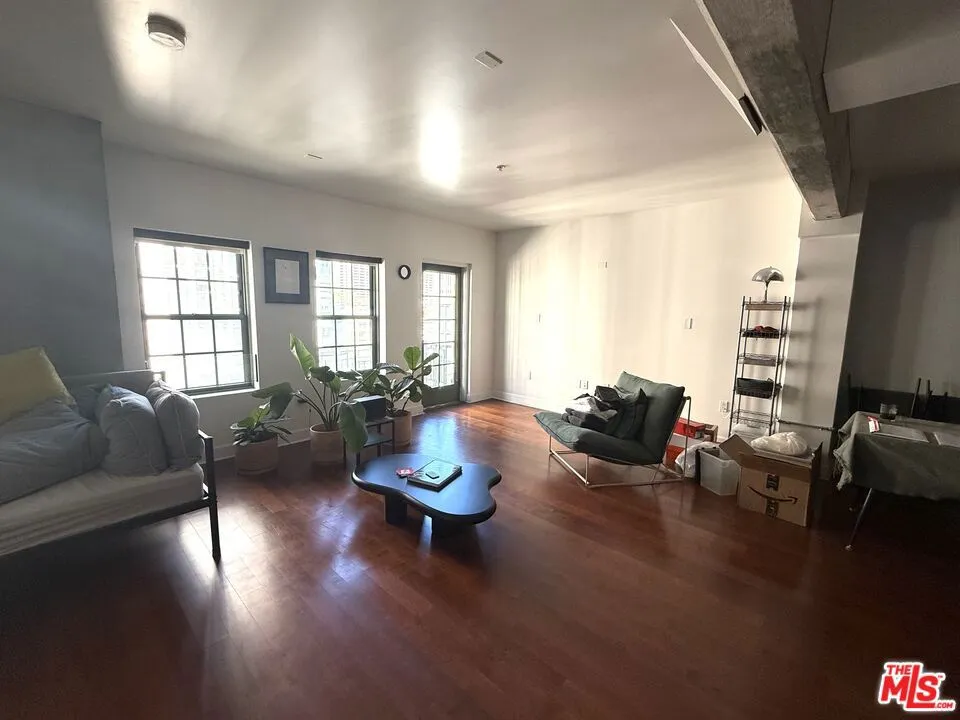 416 S Spring Street #905 Los Angeles, CA 90013
